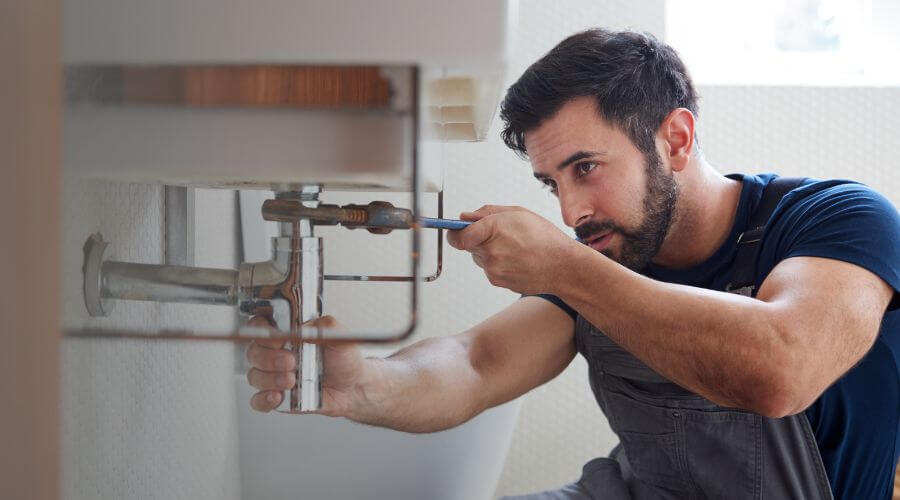 Sink pipe leak repair in Bainbridge, IN